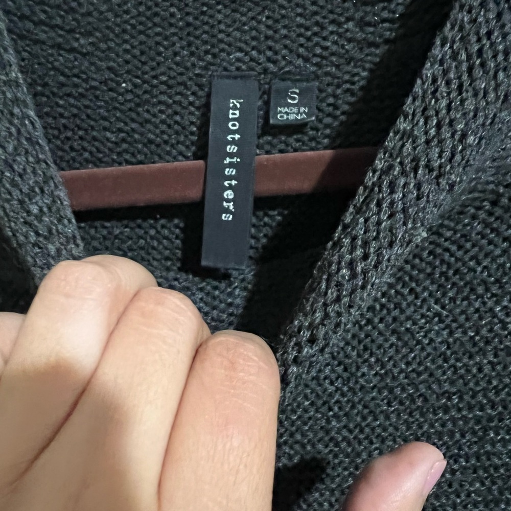 Mock neck grey sweater - Picture 4 of 4